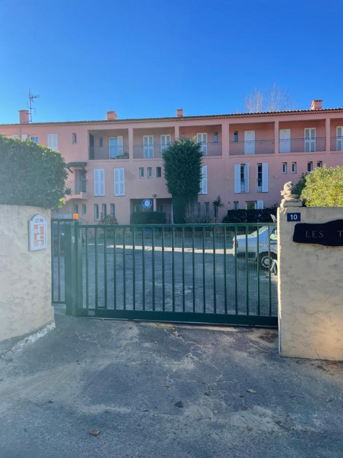 Ferienwohnung Superbe Emplacement , Terrasse Et Parking! Saint-Tropez Exterior foto